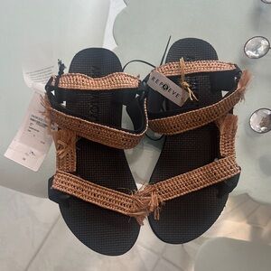 Arizona Love BRAND New size 8